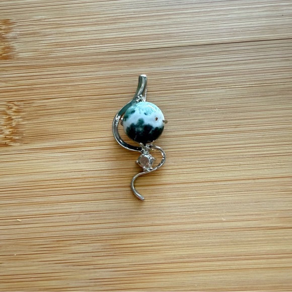 Silver and Agate Natural Stone Necklace Pendant - Picture 8 of 10